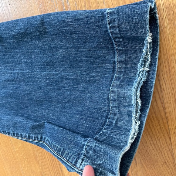 Old Navy Jeans Mid-Rise Bootcut - Picture 3 of 9